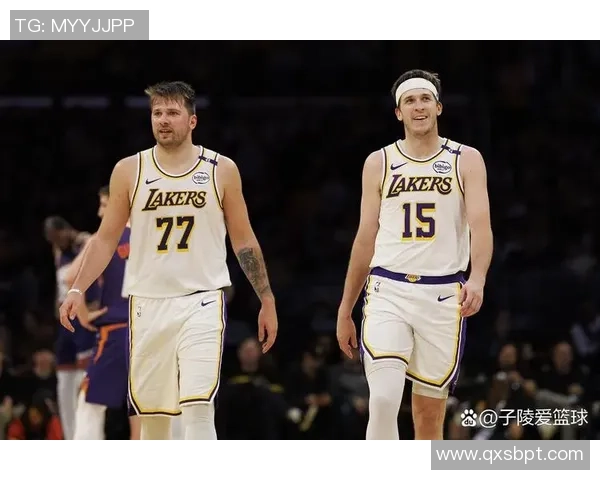 洛杉矶湖人全力以赴迎战强敌，力争季后赛席位展开激烈对决