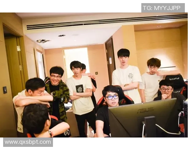 电竞热潮席卷全球年轻群体掀起数字竞技文化新篇章迈向辉煌未来路